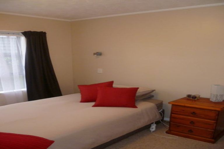Photo of property in 64 Pencarrow Street, Highbury, Palmerston North, 4412