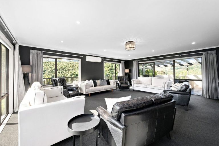 Photo of property in 91 Westchester Drive, Churton Park, Wellington, 6037