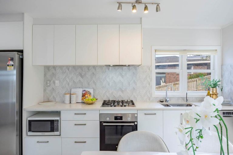 Photo of property in 23 Korotaha Terrace, Rothesay Bay, Auckland, 0630