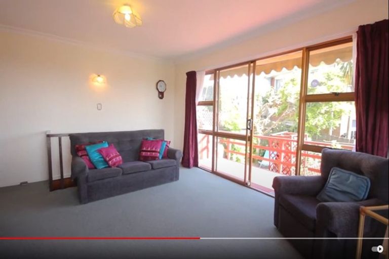 Photo of property in 12 Kukupa Road, Sunnyvale, Auckland, 0612