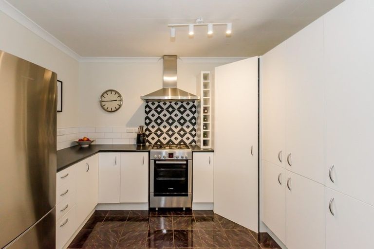 Photo of property in 40 Parata Street, Waikanae, 5036