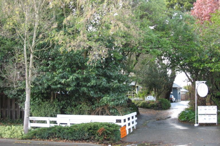 Photo of property in 2/58 Innes Road, St Albans, Christchurch, 8052