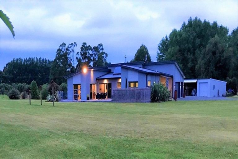 Photo of property in 56 Gressons Road, Waikuku, Rangiora, 7473