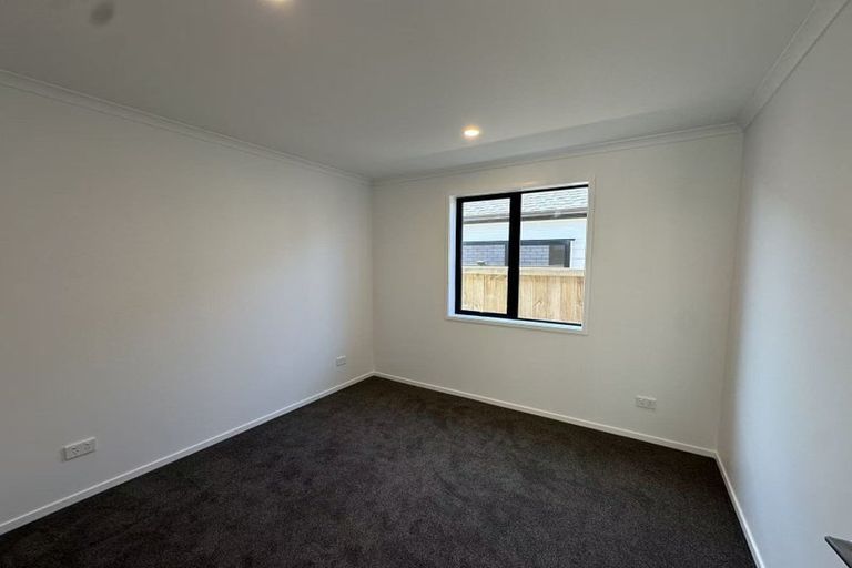 Photo of property in 10 Enchantment Lane, Karaka, Papakura, 2113