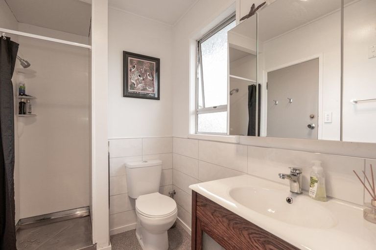 Photo of property in 2a Lipscombe Crescent, Havelock North, 4130