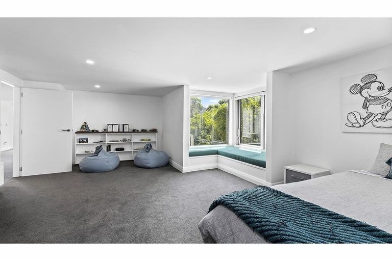 Photo of property in 26 Waru Street, Khandallah, Wellington, 6035