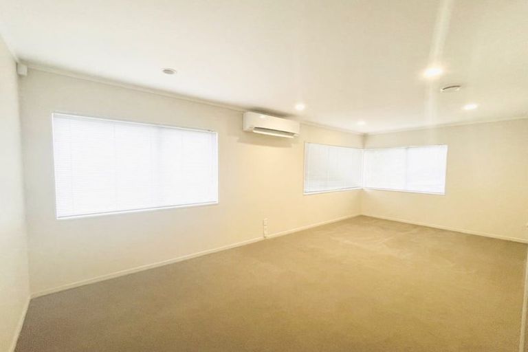 Photo of property in 1 Evelyn Road, Cockle Bay, Auckland, 2014