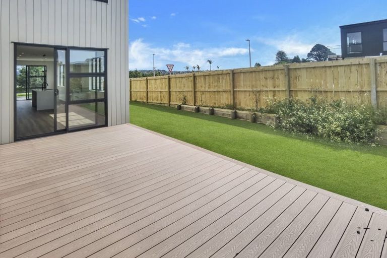Photo of property in 97 Limestone Drive, Hobsonville, Auckland, 0616