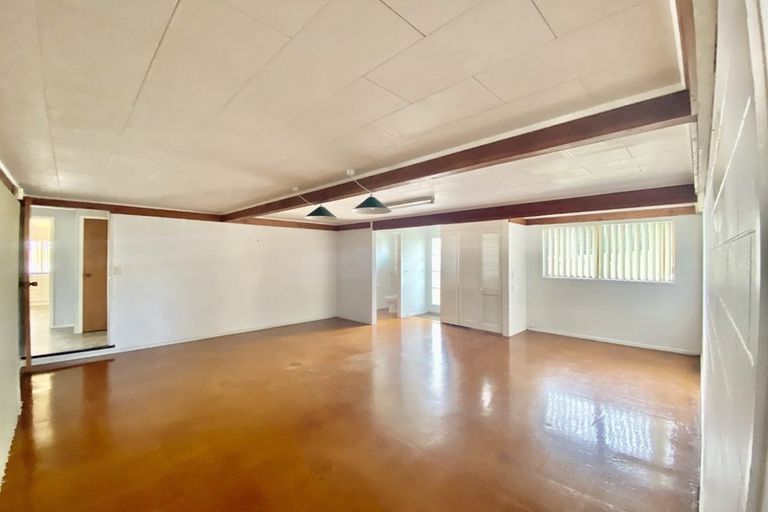 Photo of property in 23 Hazards Road, Weymouth, Auckland, 2103