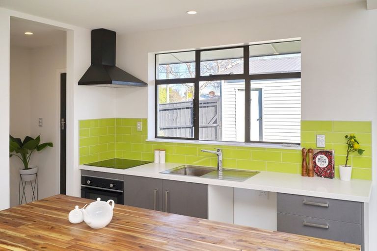 Photo of property in 21 Croziers Road, St Albans, Christchurch, 8052