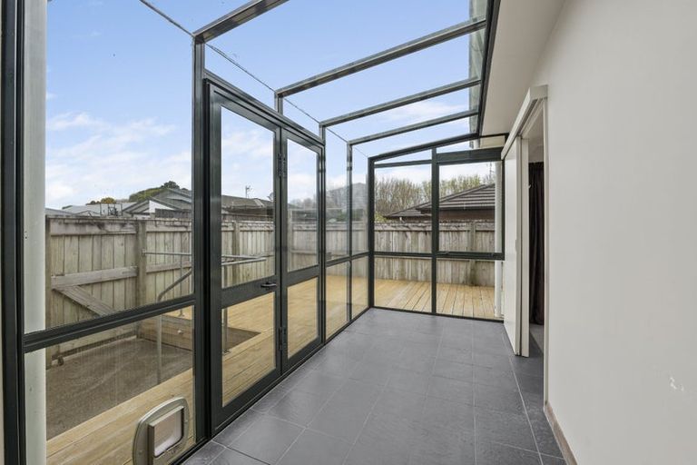 Photo of property in 91 Tukapa Street, Westown, New Plymouth, 4310