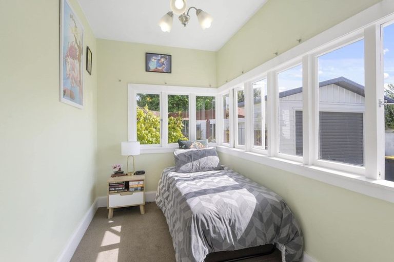 Photo of property in 129 Neville Street, Spreydon, Christchurch, 8024