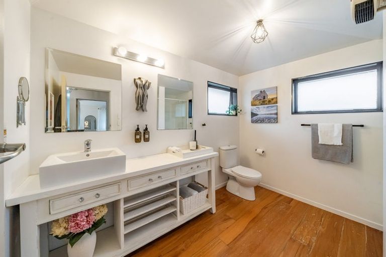 Photo of property in 18 Pempsey Street, Silverstream, Upper Hutt, 5019