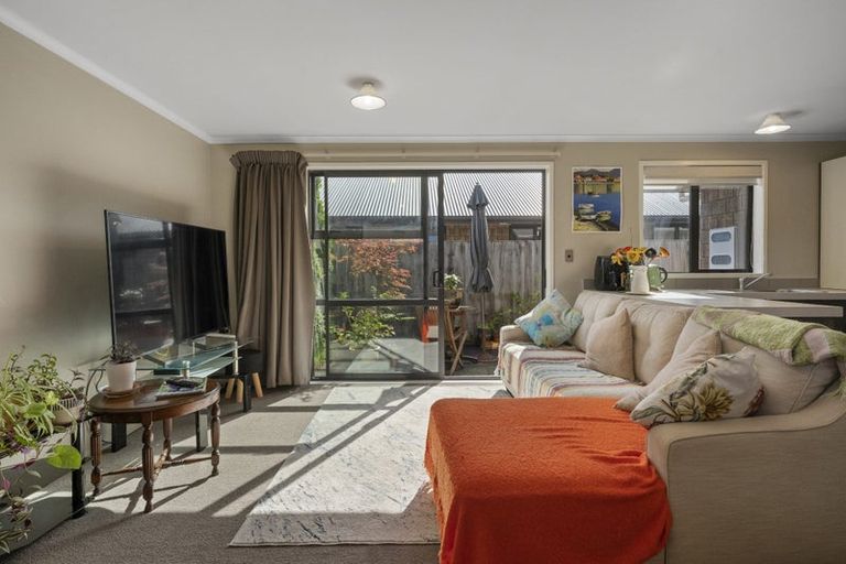 Photo of property in 108u9 Old Farm Road, Hamilton East, Hamilton, 3216