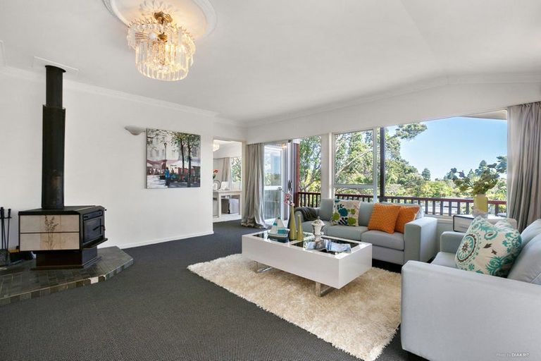 Photo of property in 15 Barlow Place, Chatswood, Auckland, 0626