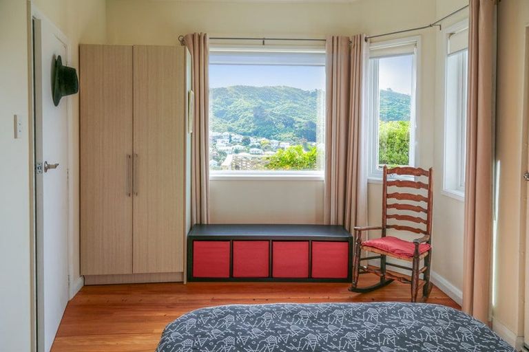 Photo of property in 47 Melbourne Road, Island Bay, Wellington, 6023