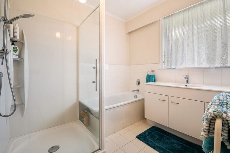 Photo of property in 1 Routley Drive, Glen Eden, Auckland, 0602