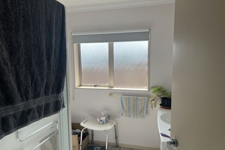 Photo of property in Rangeview Villas, 23/9 Fuller Close, Levin, 5510