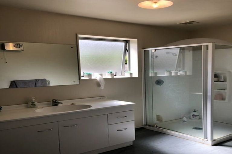 Photo of property in 8a Rex Street, Riccarton, Christchurch, 8041