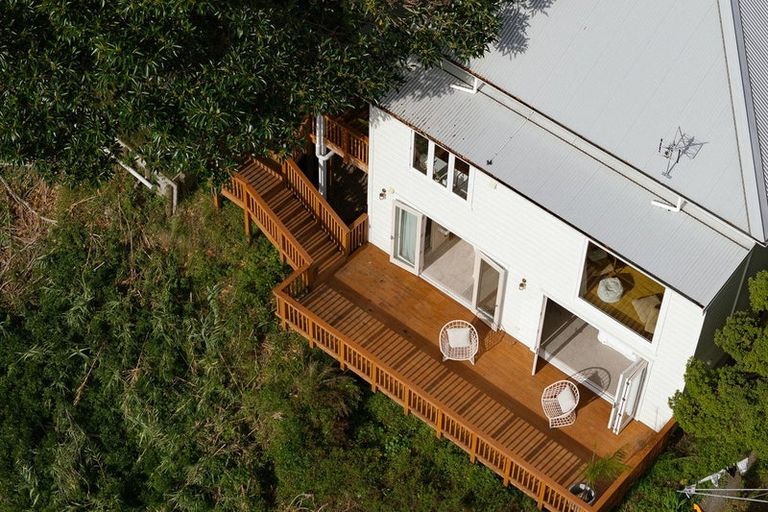 Photo of property in 5 Denholm Road, Hospital Hill, Napier, 4110