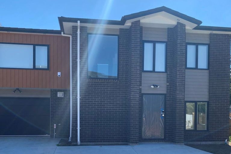 Photo of property in 14a Goldnib Place, Randwick Park, Auckland, 2105
