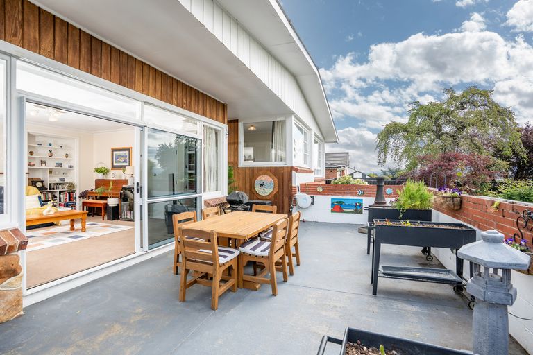Photo of property in 52 Gladstone Road North, Mosgiel, 9024