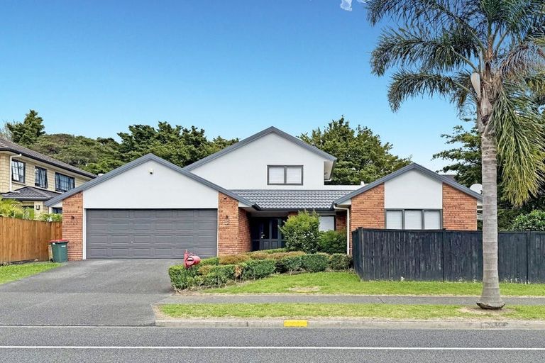 Photo of property in 125 Charles Prevost Drive, The Gardens, Auckland, 2105