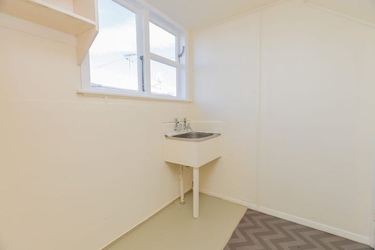 Photo of property in 2f1 Takatimu Way, Johnsonville, Wellington, 6037