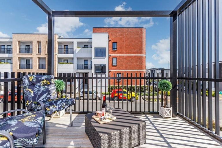 Photo of property in 62 Mapou Road, Hobsonville, Auckland, 0616