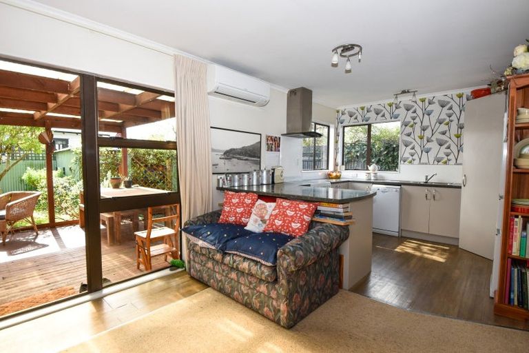 Photo of property in 8 Davy Street, Carterton, 5713