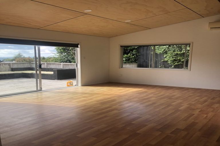 Photo of property in 1/61 Glamorgan Drive, Torbay, Auckland, 0630