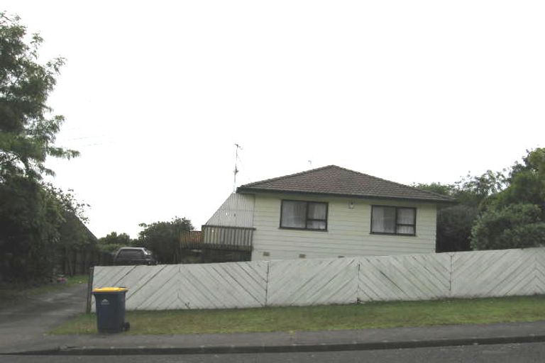 Photo of property in 8 Santiago Crescent, Unsworth Heights, Auckland, 0632