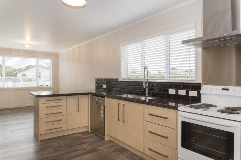 Photo of property in 3 Hospital Street, Dannevirke, 4930