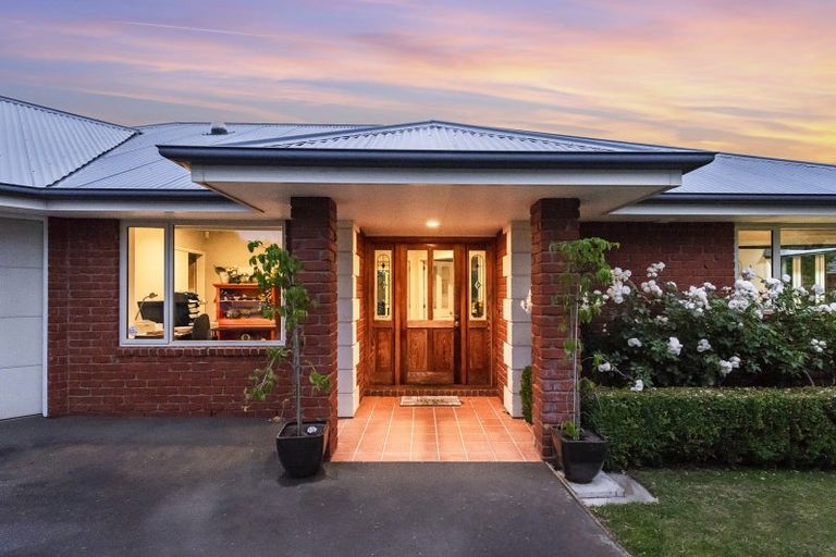 Photo of property in 19 Brahman Close, Prebbleton, 7604