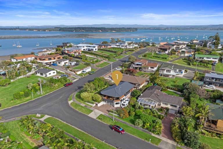 Photo of property in 1 Ruamoana Place, Omokoroa, 3114