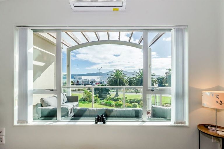 Photo of property in 4/1 Marine Parade, Paraparaumu Beach, Paraparaumu, 5032