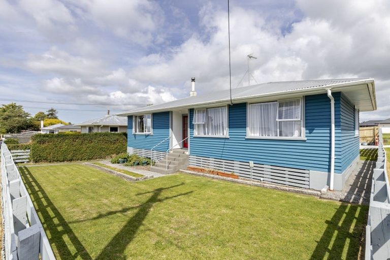 Photo of property in 18 Cowling Road, Hurdon, New Plymouth, 4310