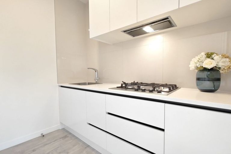 Photo of property in 6 Hinoki Way, Flat Bush, Auckland, 2019