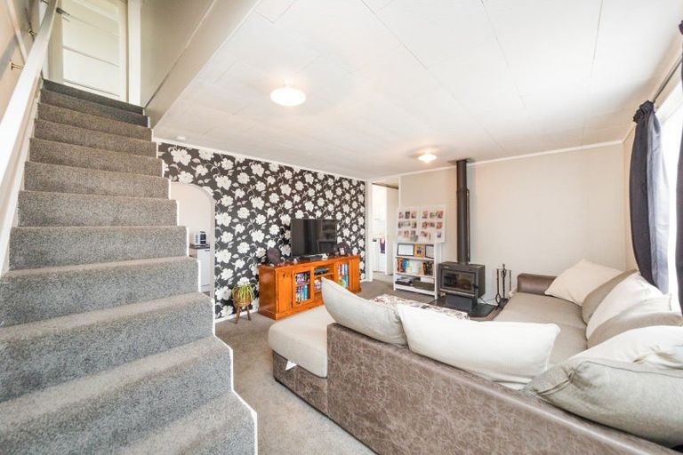 Photo of property in 7 Harding Place, Feilding, 4702