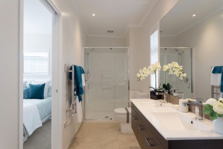 Photo of property in 6 Liquidambar Drive, Hobsonville, Auckland, 0616