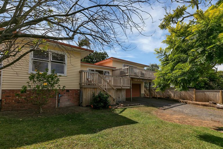 Photo of property in 40 Mountain Road, Mangere Bridge, Auckland, 2022