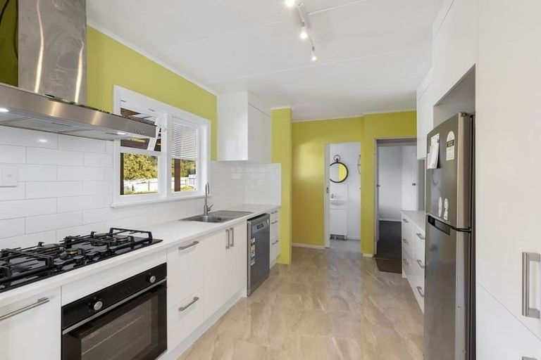 Photo of property in 15 Kowhai Street, Wainuiomata, Lower Hutt, 5014