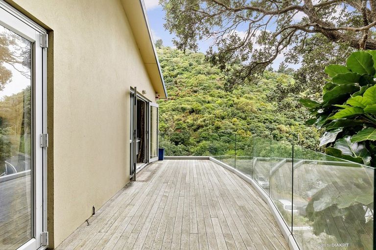 Photo of property in 15 Onslow Road, Khandallah, Wellington, 6035