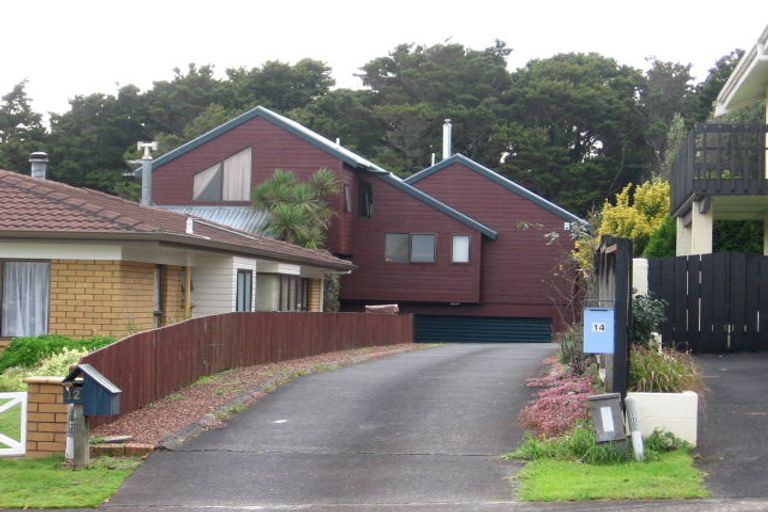 Photo of property in 14 Deodar Place, Totara Heights, Auckland, 2105