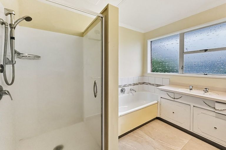 Photo of property in 53 Abraham Crescent, Milson, Palmerston North, 4414