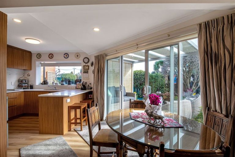 Photo of property in 3/56 Merrin Street, Avonhead, Christchurch, 8042