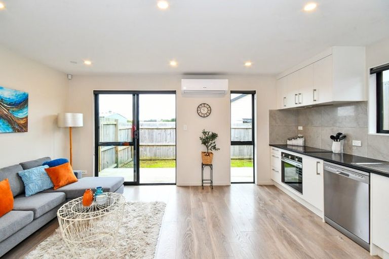Photo of property in 4b Cronshaw Road, Karaka, Papakura, 2113