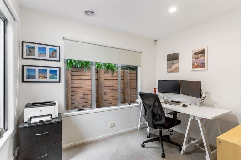 Photo of property in 3 Mariners View Road, Beach Haven, Auckland, 0626