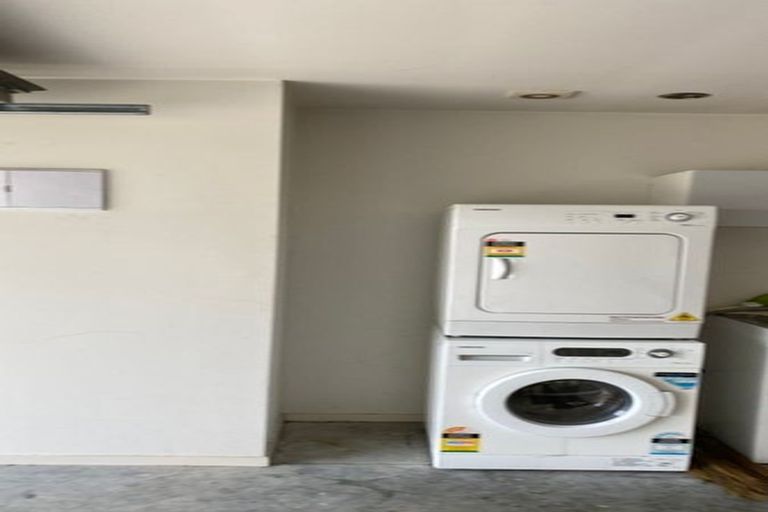 Photo of property in 79a Stanley Road, Glenfield, Auckland, 0629