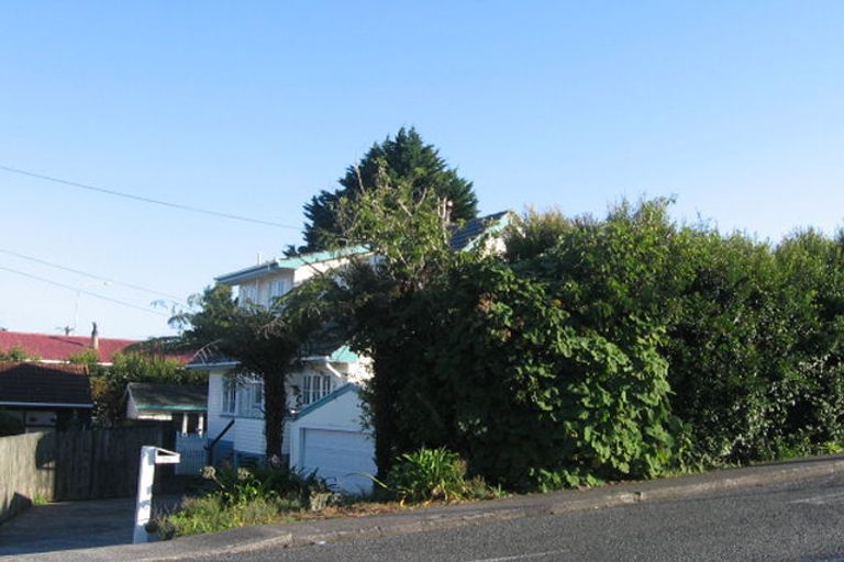 Photo of property in 2/78 Hogans Road, Glenfield, Auckland, 0629